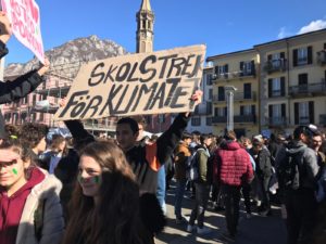 Global-strike-for-future-sciopero-studenti-ambiente-Lecco-4